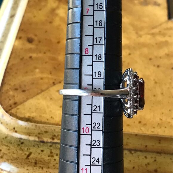 Natural Red Garnet Sterling Silver Ring Size 9 - Picture 7 of 8